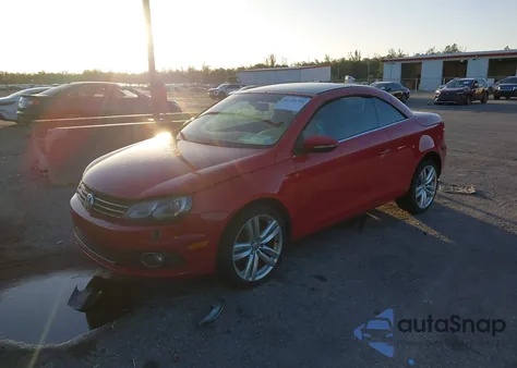 2013 Volkswagen Eos Executive z USA, uszkodzony, nr VIN WVWFW8AH0DV002271